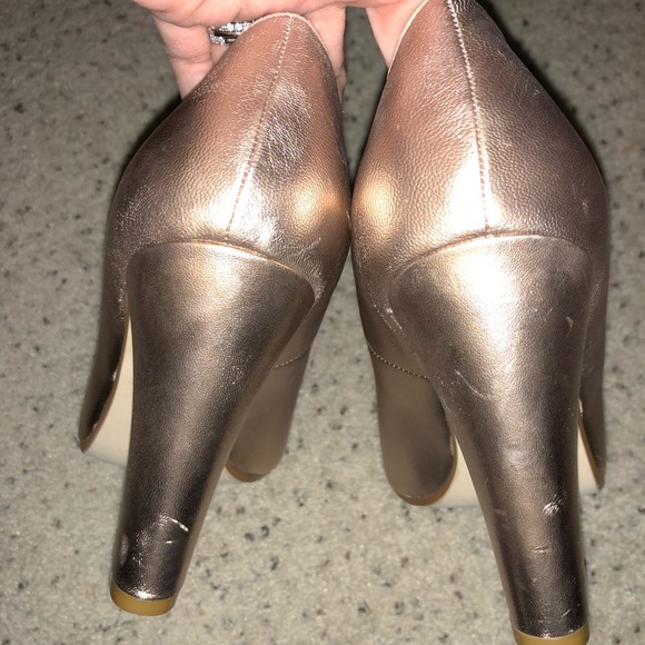 Flounce Nordstrom rose gold copper pin up pump - Picture 4 of 8